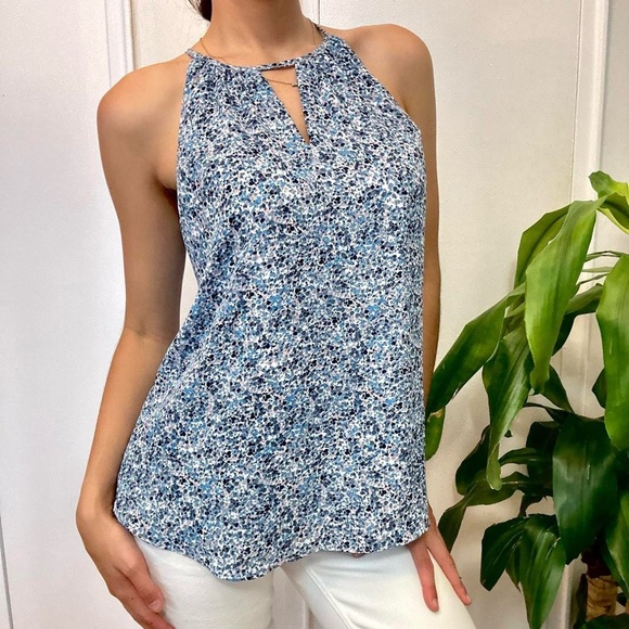 Blue & White Printed Sleeveless Blouse - Picture 4 of 8